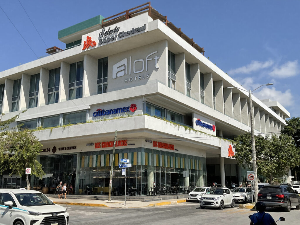 locales en playa del carmen